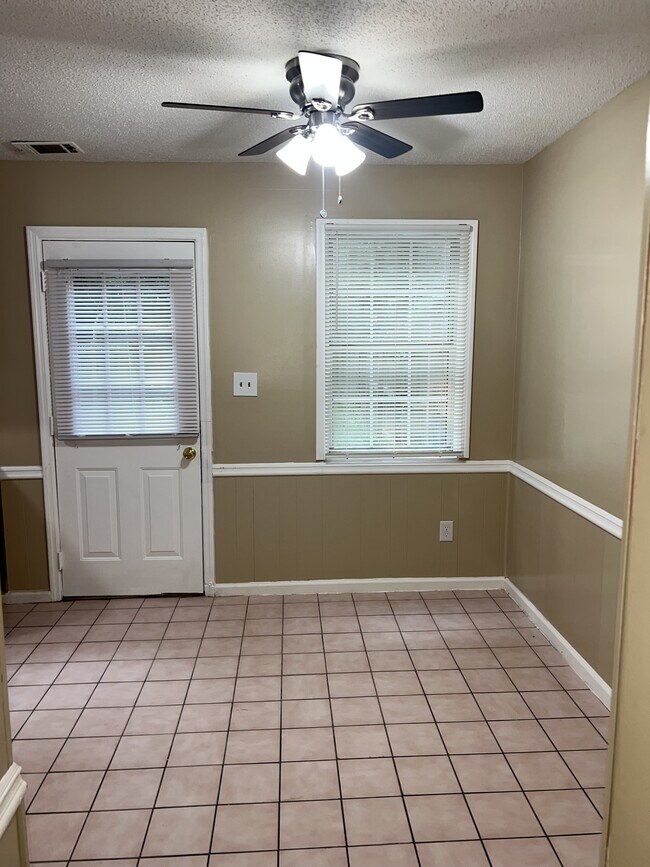 Foto del edificio - 8431 Moultrie Dr