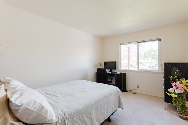 Foto del edificio - 1798 Morrill Ave