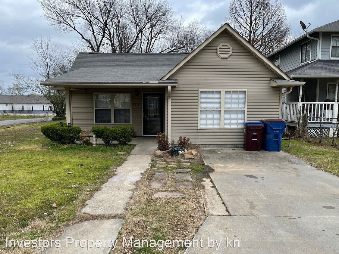 Foto principal - 3 br, 2 bath House - 2226 N.33rd Street