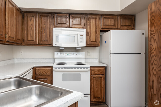 1BR,1BA-733sft - LBJ Garden Villas