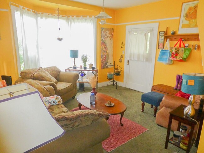 Foto del edificio - Avail 9/10 1314 Humboldt 4Bd/1Ba SEPTEMBER