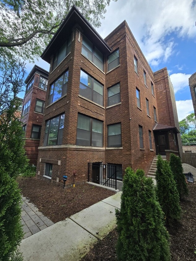 Primary Photo - 1502 W Jonquil Terrace