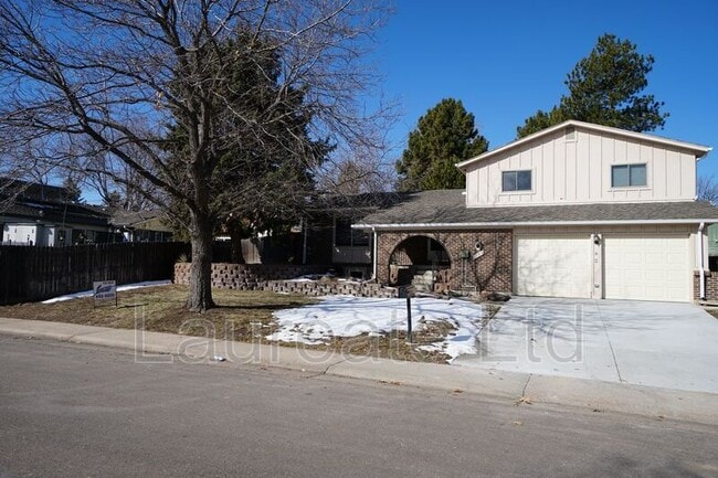 Building Photo - 1853 S Oakland St