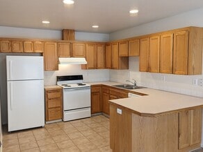 Building Photo - 141 S 63rd St