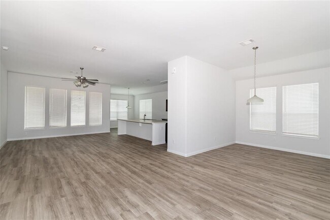 Foto del edificio - 16922 Cory Cornel Ln