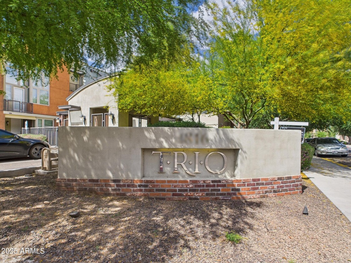 Foto principal - 4816 N Woodmere Fairway