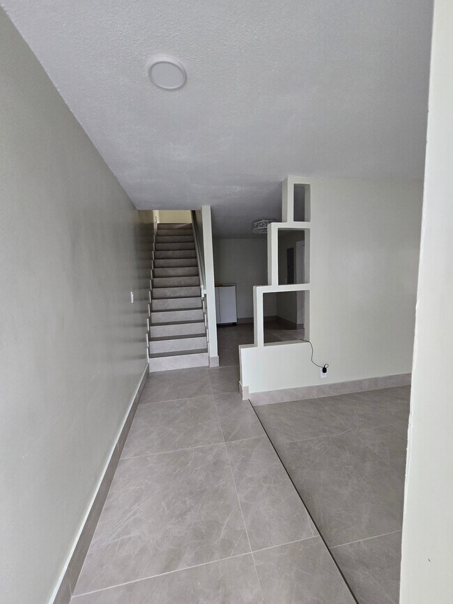 Foto del edificio - 7924 SW 8th St