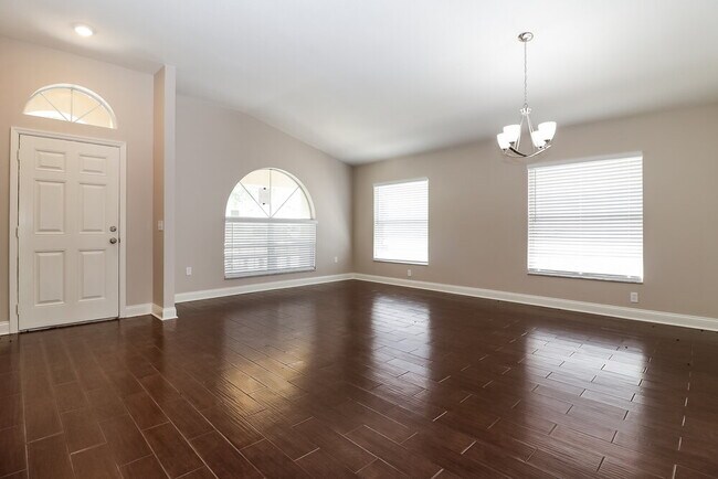 Building Photo - 10124 Coldwater Loop