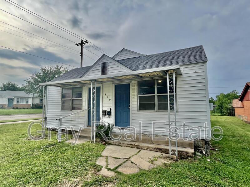 Primary Photo - 530 W. 18th