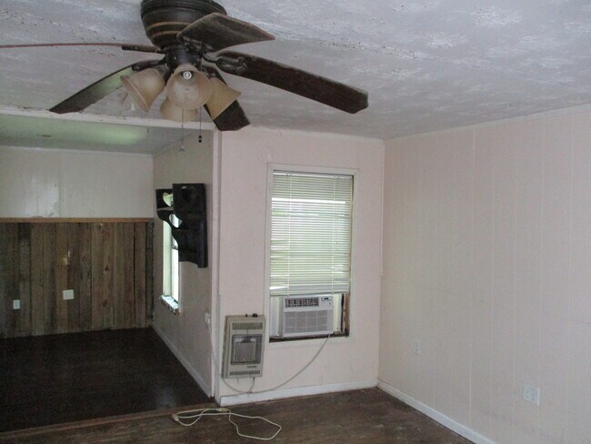 Foto del edificio - 4206 Trent Rd