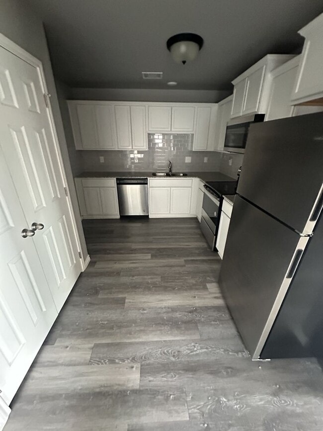 Foto del edificio - AVAILABLE NOW! (SECTION 8 ACCEPTED)