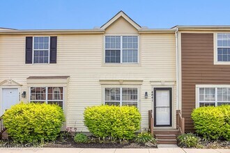 Building Photo - 4841 Stoneybrook Blvd
