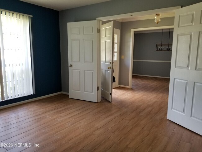 Foto del edificio - 7440 Secret Woods Trail