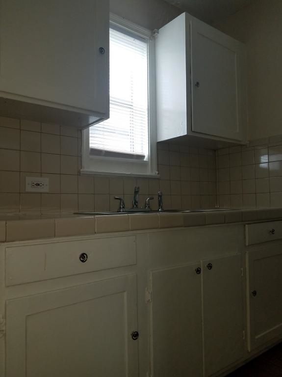 Building Photo - Great 2 bedroom home