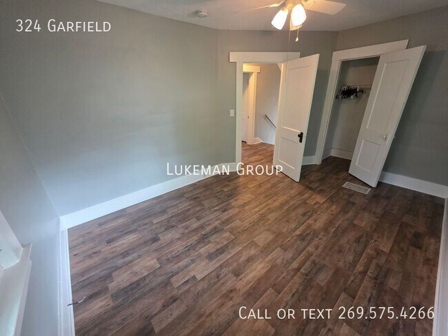 Building Photo - 324 Garfield-