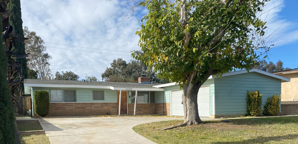Primary Photo - Rural East End Moreno Valley 3 Bedroom