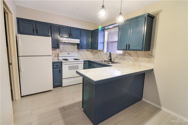 Foto del edificio - 1606 N Inspiration Blvd