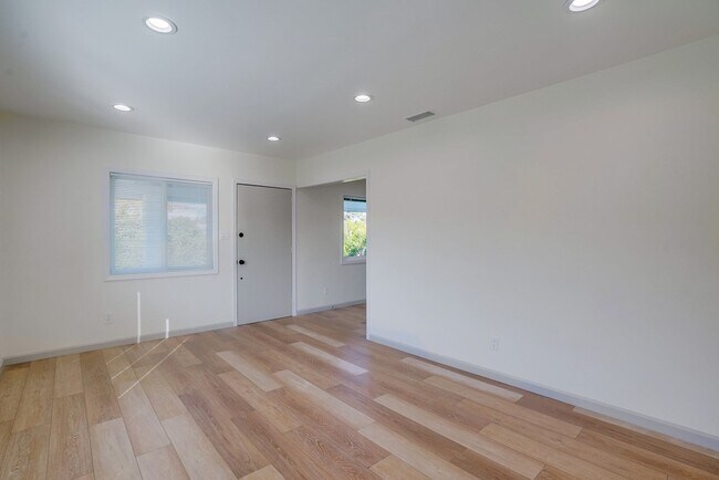 Foto del edificio - 11310 Argan Ave