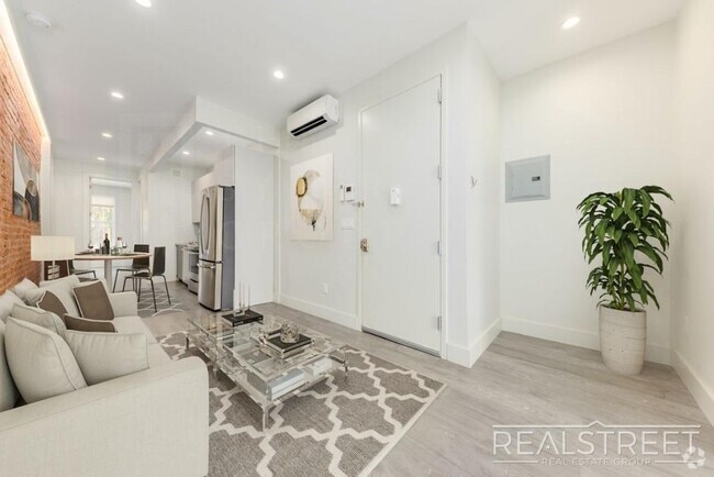 Building Photo - Stunning NEW 2 BED in Cobble Hill!