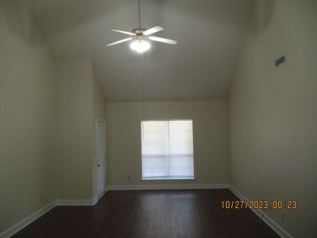 Foto del edificio - 2228 Bedford Ct