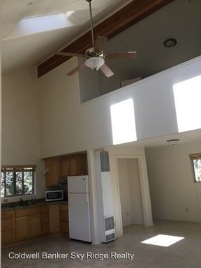 Building Photo - 993 Cameron Dr
