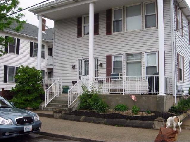 Not this entrance - 15 Richland Ave