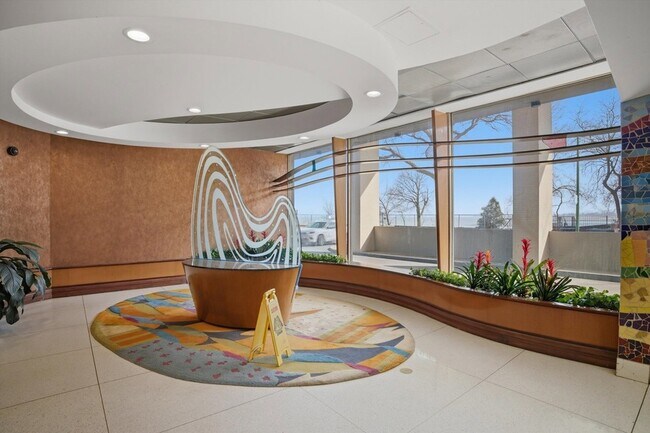 Foto del edificio - 6301 N Sheridan Rd