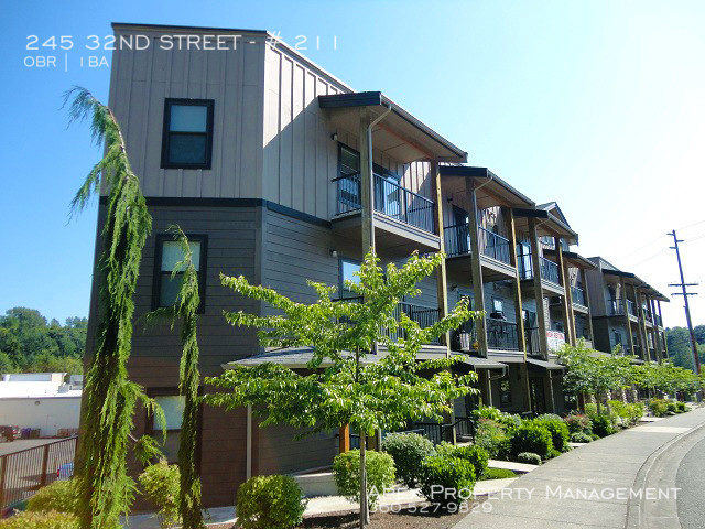 Primary Photo - NEAR WWU - Stoneway Apartments