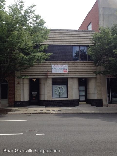 Foto del edificio - 212 E Franklin St