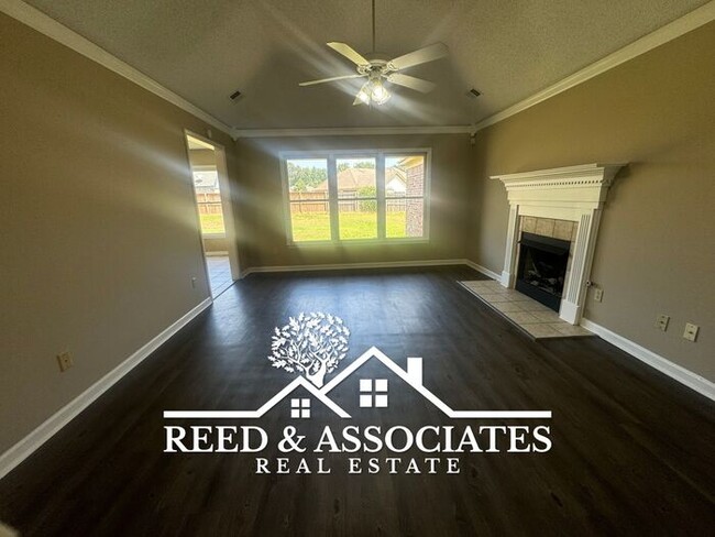 Building Photo - Spacious Home in Millington