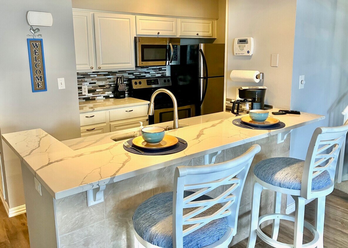 Foto principal - 12500 Melville Dr