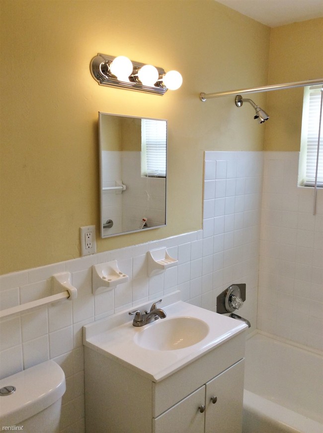 Building Photo - 3 br, 1 bath House - 2337 Tallahassee Drive