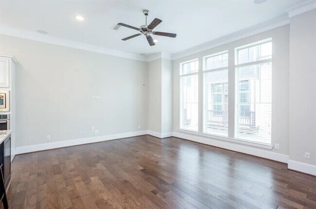 Foto del edificio - 818 Yale St