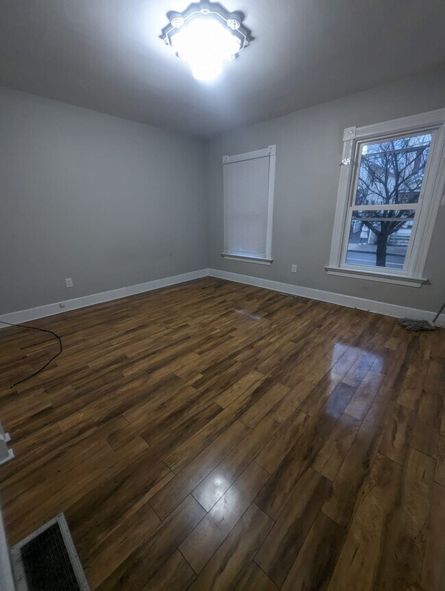 Foto del edificio - 316 Blatchley Ave