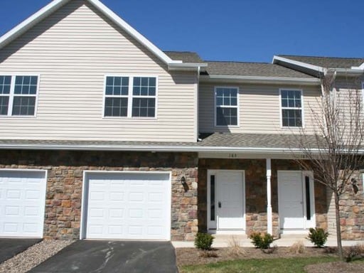 Building Photo - 831 Jacks Mill Dr