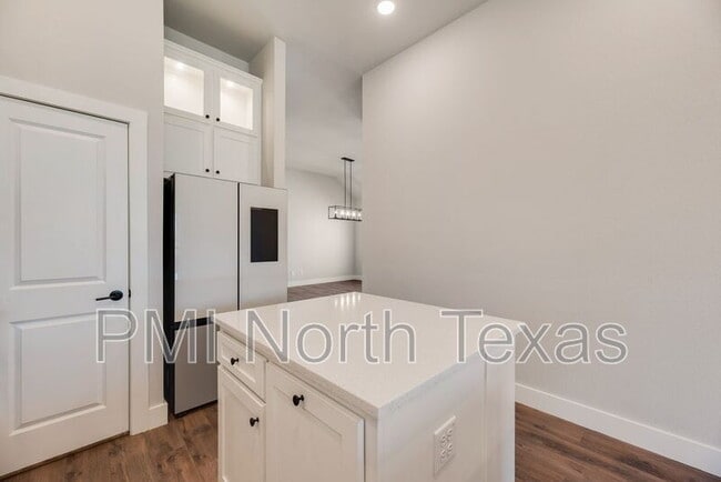 Foto del edificio - 6237 White Creek Drive