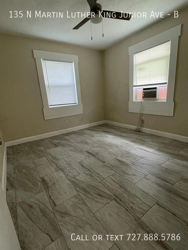 Foto del edificio - 135 N Martin Luther King Jr Ave