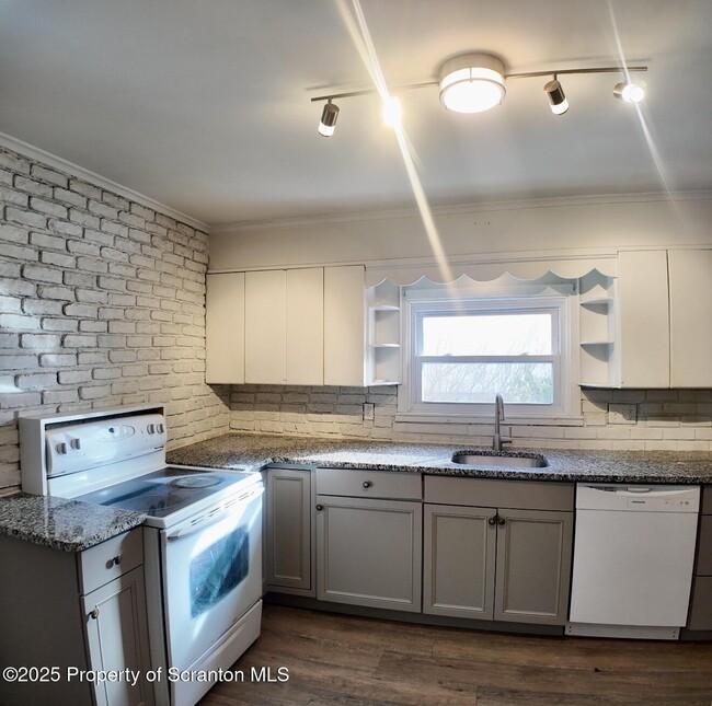 Building Photo - 58 Owego St