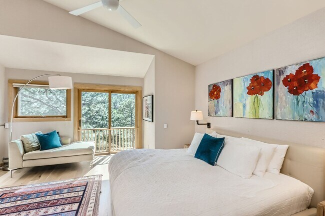 Foto del edificio - Private 4 BDR Boulder Canyon Home