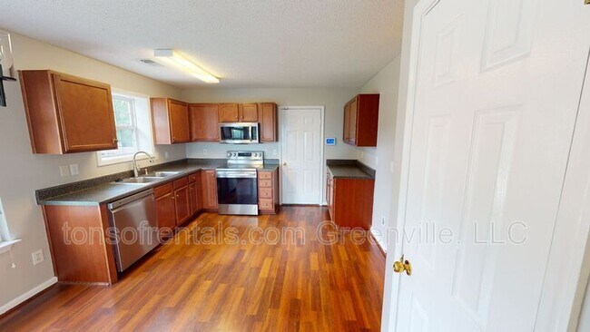 Foto del edificio - 101 Fairview Lake Way