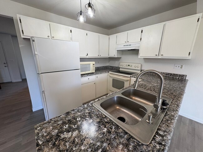 Foto del edificio - 5505 Mansfield Ct