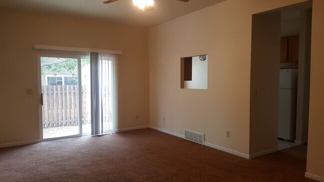 Foto del edificio - 2401/2403 N 10th St