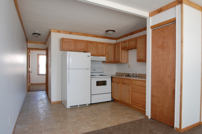 Building Photo - 523-3 E Douglas