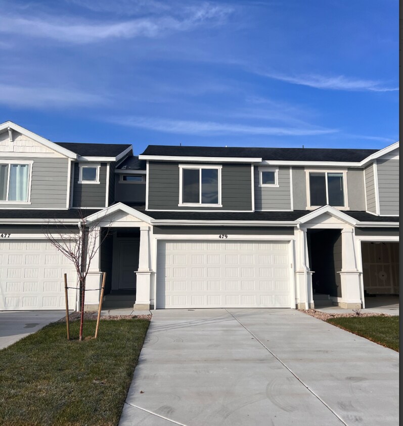 479 N Scuttlebutt Ln, Saratoga Springs, UT 84045 Townhome Rentals in Saratoga Springs UT