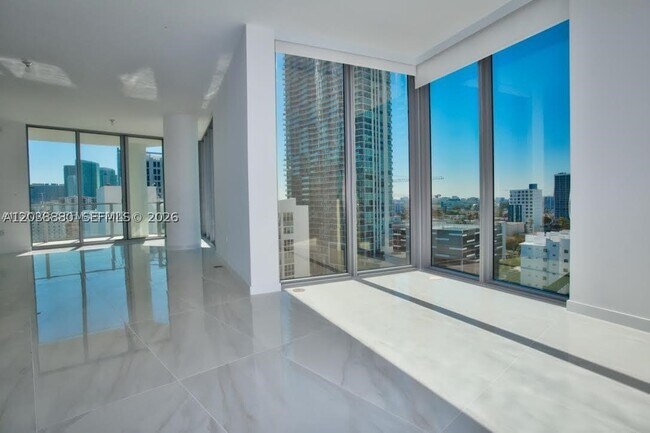 Foto del edificio - 2900 NE 7th Ave