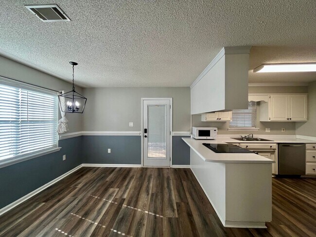 Foto del edificio - 4133 Hamilton Cir