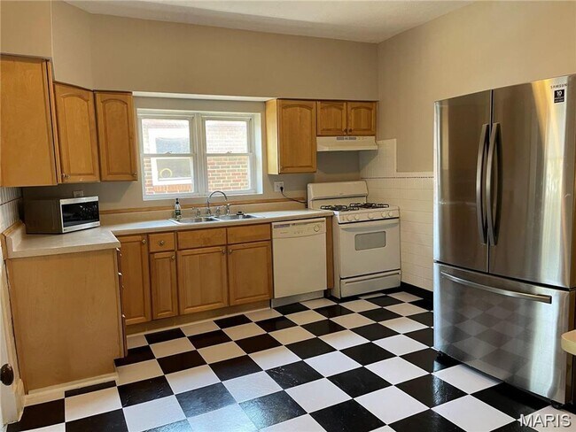 Foto del edificio - Open floor plan in ideal south city location