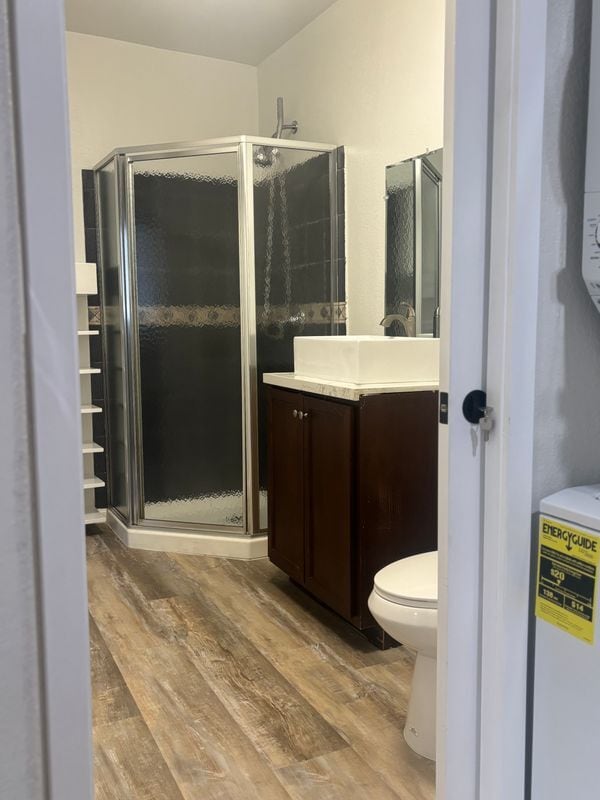 Foto del edificio - 829 Kostner Dr