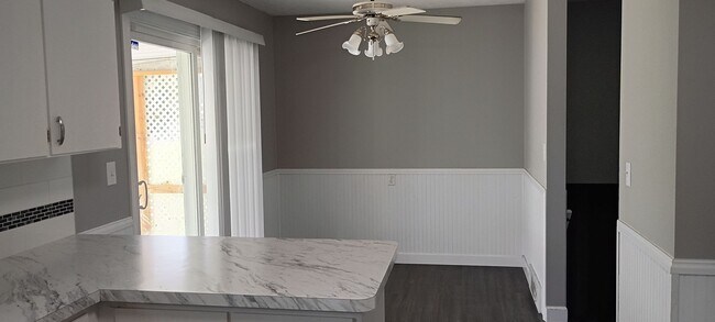 Building Photo - Buckeye Lake Home