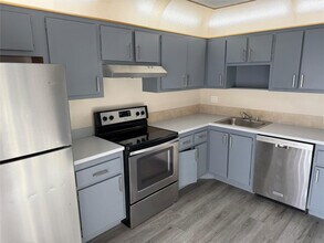 Building Photo - 1349 Sussex Dr